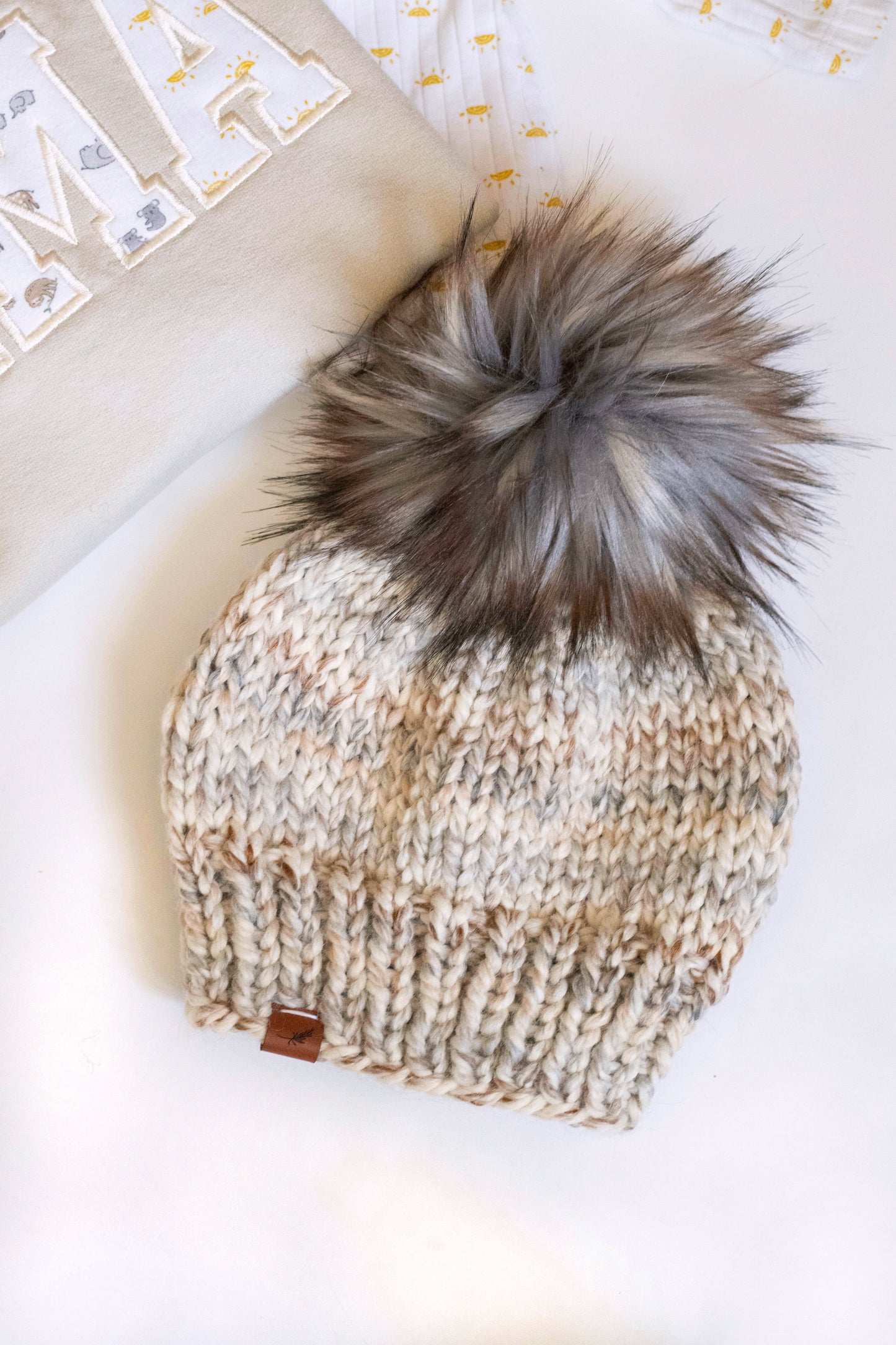 Women's Chunky Knit Hat with Pom Pom | Women's Classic Beanie
