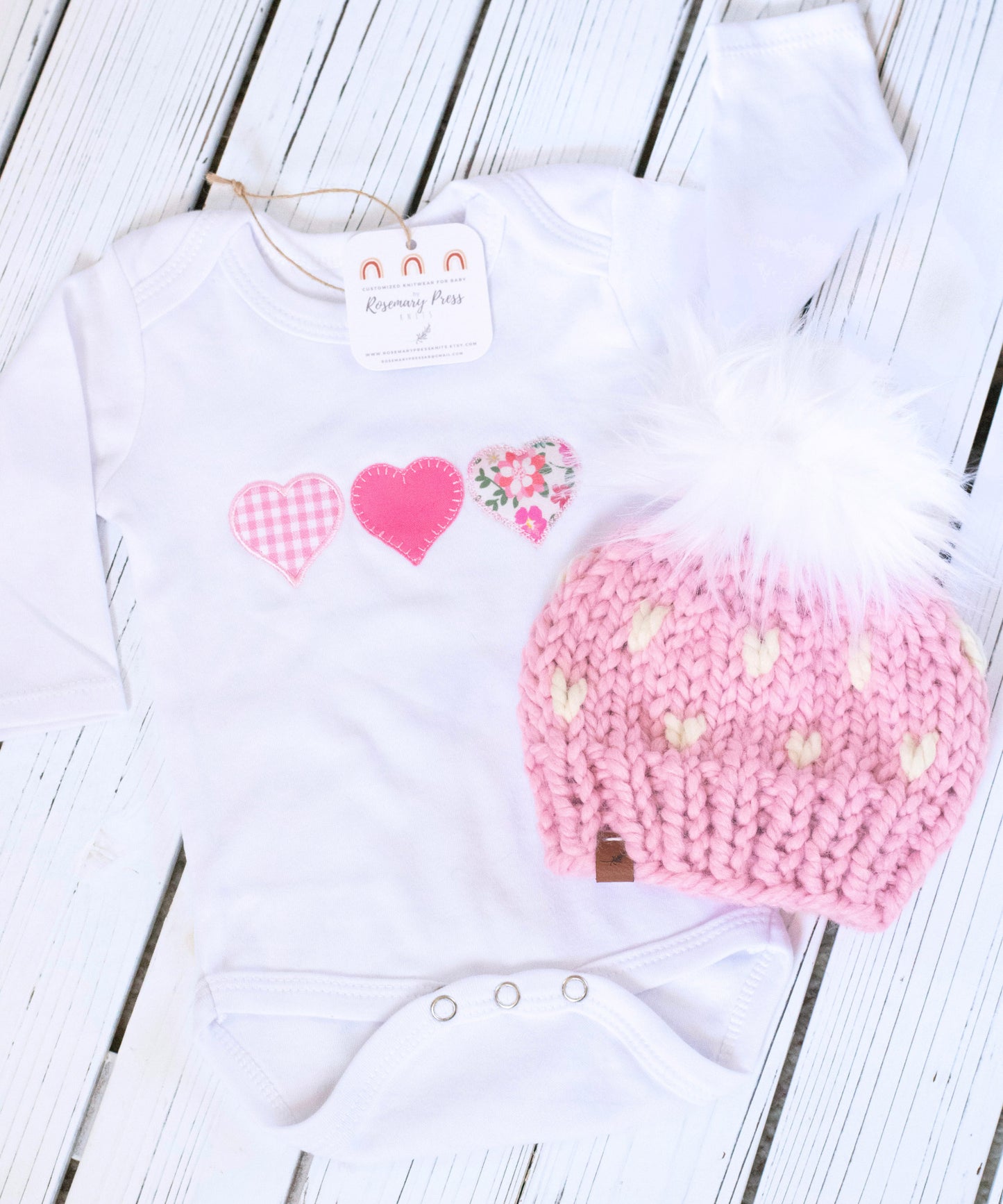 Valentines Baby Outfit Baby Girl One-Piece Bodysuit & Knit Hat Size 0-3 Months