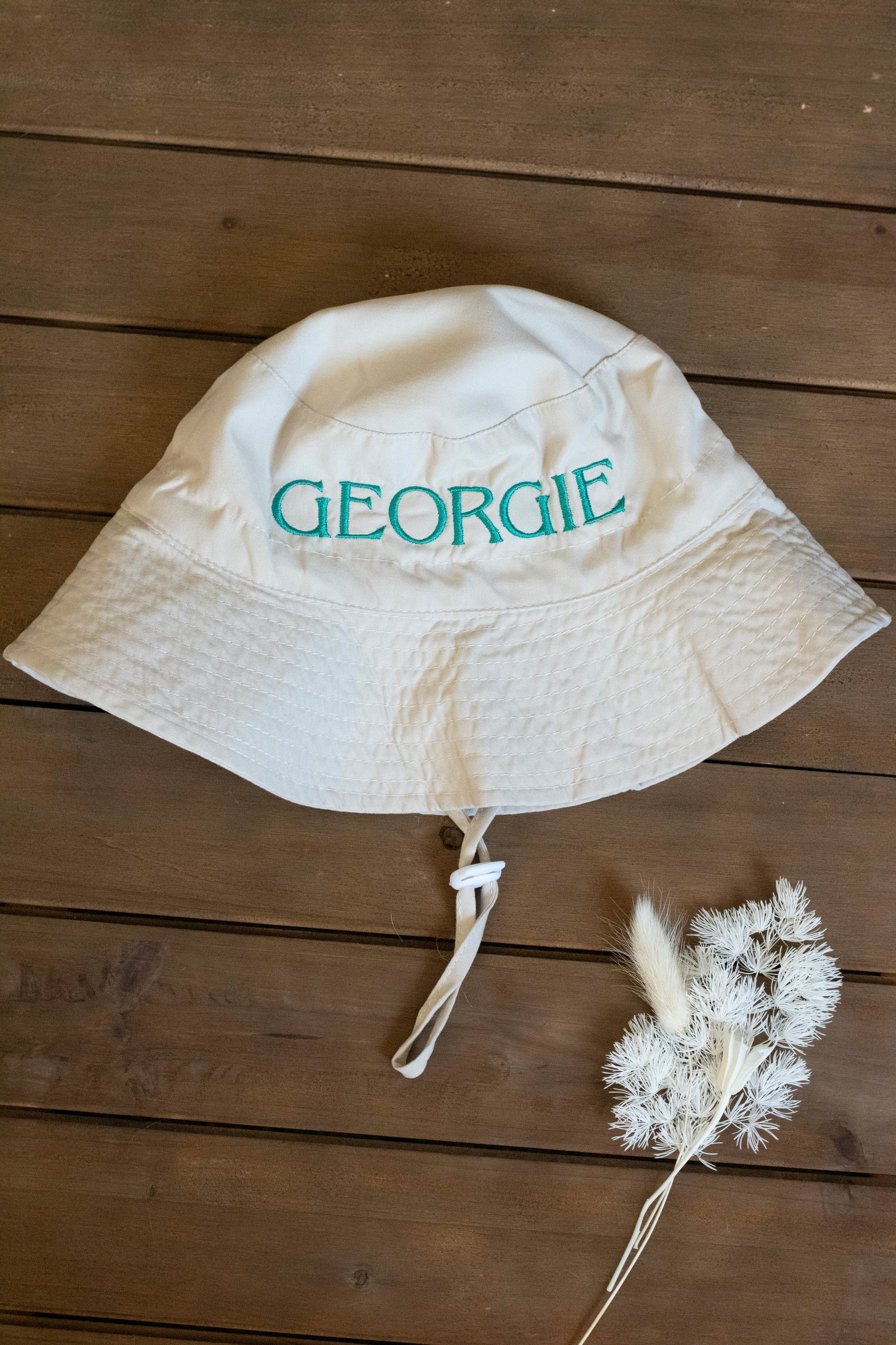 Rosemary Press Co. Personalized Baby Sun Hat | Gender Neutral Custom Embroidered Bucket Hat | for Baby and Toddler 0-12 Months - White / Times New Roman